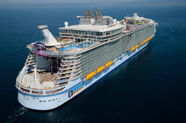 Now let’s take a closer look at the world’s largest passenger ship.