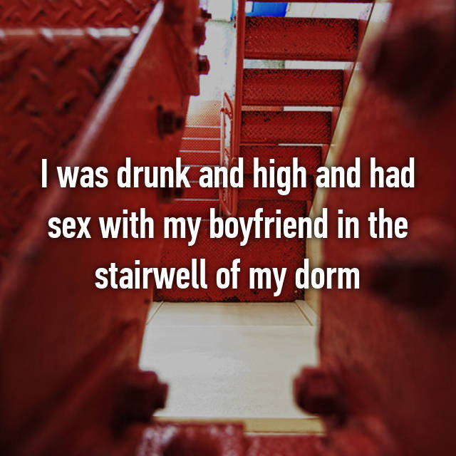 19 Awkward Dorm Room Hook Up Confessions!