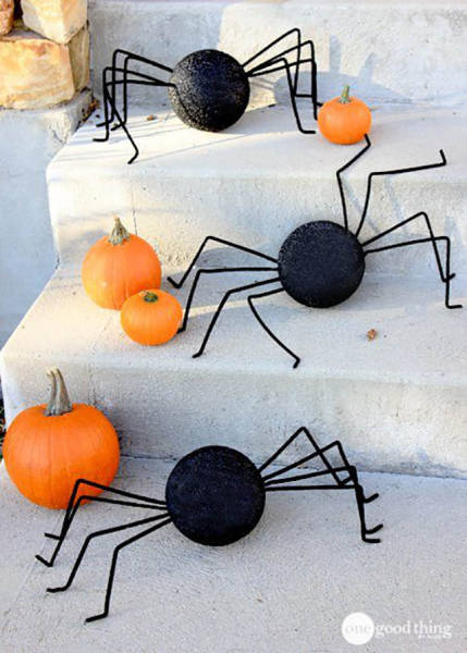 24Neat Hacks To Make Your Halloween Party Awesome!