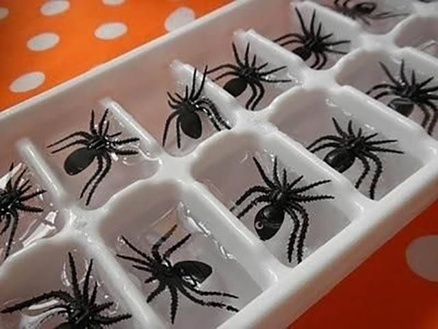 24Neat Hacks To Make Your Halloween Party Awesome!