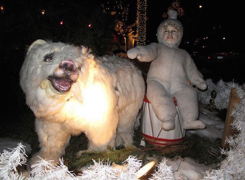 20 Christmas Decorations That Must Be Stopped!