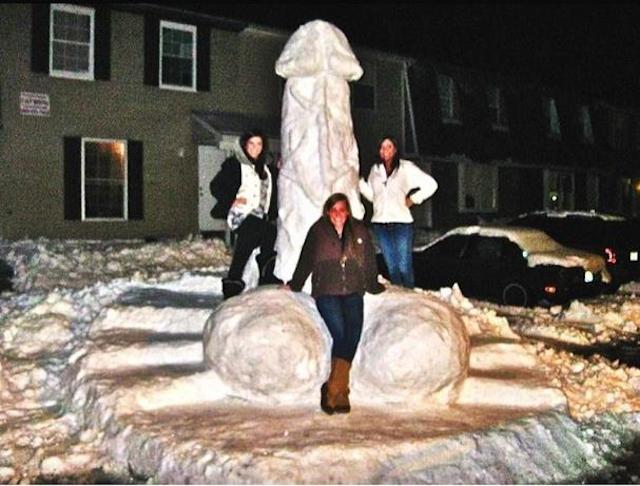 38 Funniest and Best Snow Sculptures! - Wow Gallery