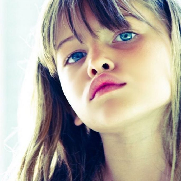 Her parents — a pair of French celebrities: football star athlete Patrick Blondeau and actress Véronika Loubry — got her into child modeling almost instantly at the age of four.With her piercing blue eyes and photogenic face, it was clear from the beginning that she was going to grow up to be a beautiful woman.