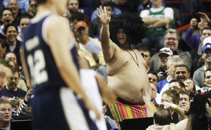 20 The Funniest Free Throw Distractions in College Basketball History