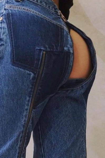 Released by French fashion company Vetements in cooperation with American Levi’s, these new jeans feature the newest trend