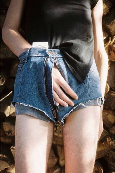 These New Jeans Are Not Just Trendy, They Are Very “Convenient” Too (7 pics)