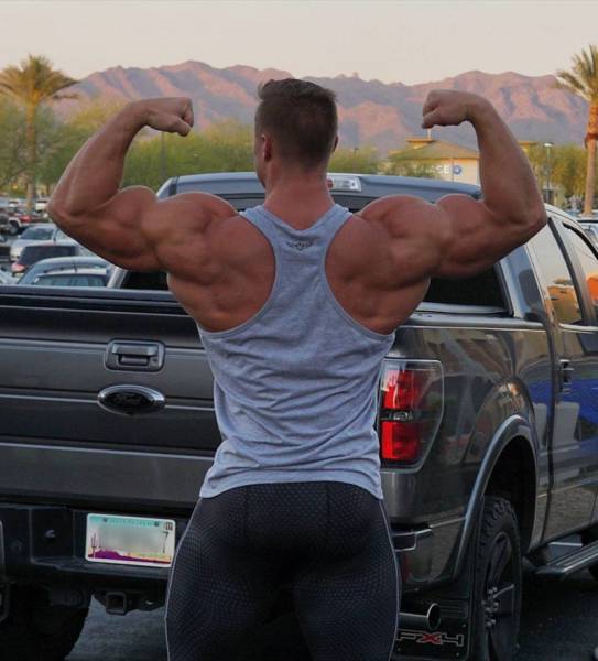 From A Skinny Teen To A Mountain Of Muscles This Transformation Is Shocking 