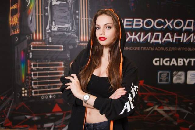 russia - russian gamer girl
