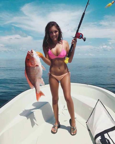 35 Hot Sporting Girls That Can Catch Anything They're Looking For