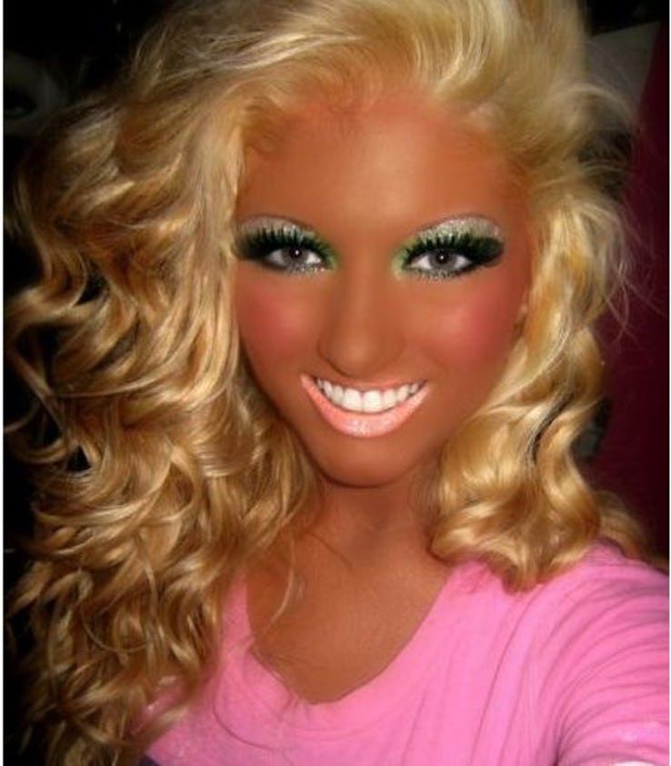 23 Spray Tan Fails That Will Make You Glad Tanning Isn t A Thing 