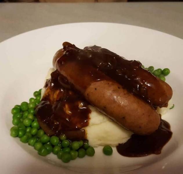 Normal bangers 'n' mash: