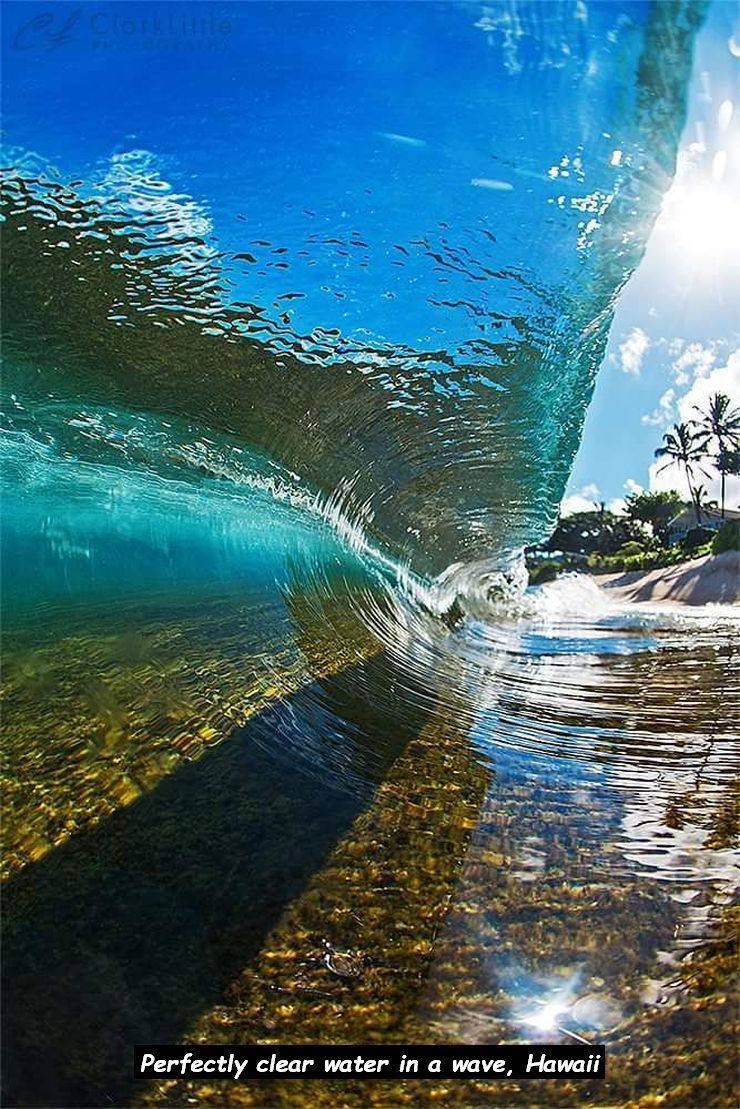 clark little hawaii - Perfectly clear water in a wave, Hawaii