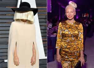 sia shows her face