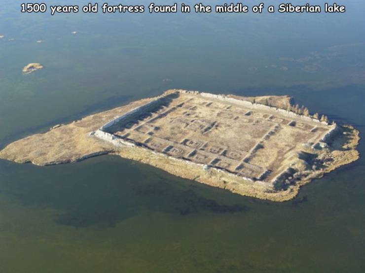 1500 years old fortress found in the middle of a Siberian lake