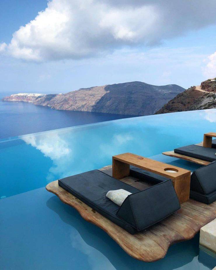 cavo tagoo santorini pool