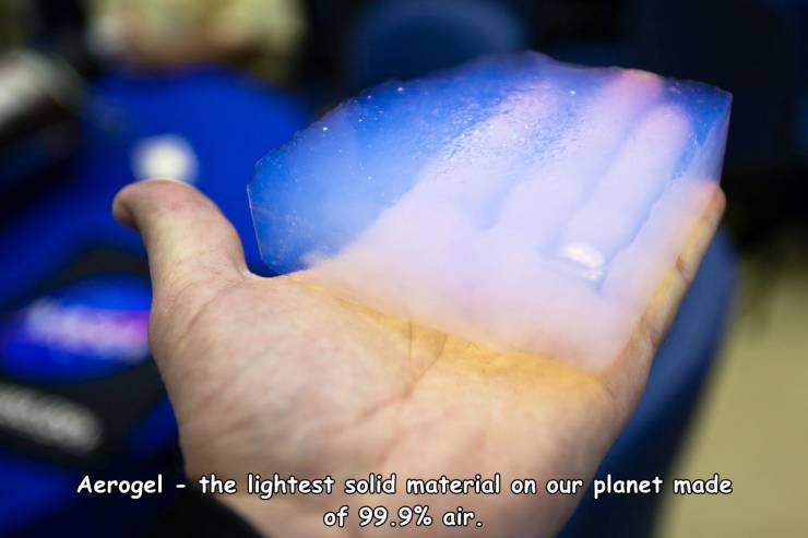 frozen smoke - Aerogel the lightest solid material on our planet made of 99.9% air.