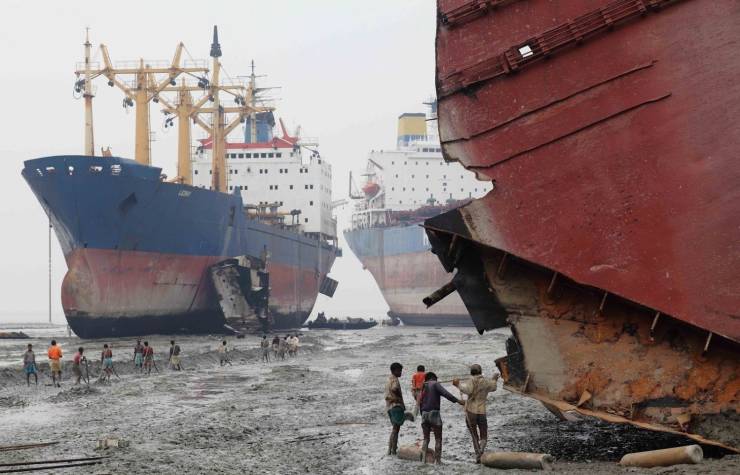 alang shipbreaking - W