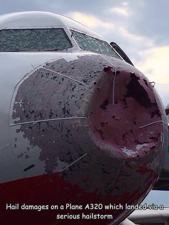 a320 hail damage - Hail damages on a Plane A320 which landed via a serious hailstorm