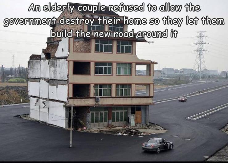 house in the middle of the highway - An elderly couple refused to allow the government destroy their home so they let them build the new road around it