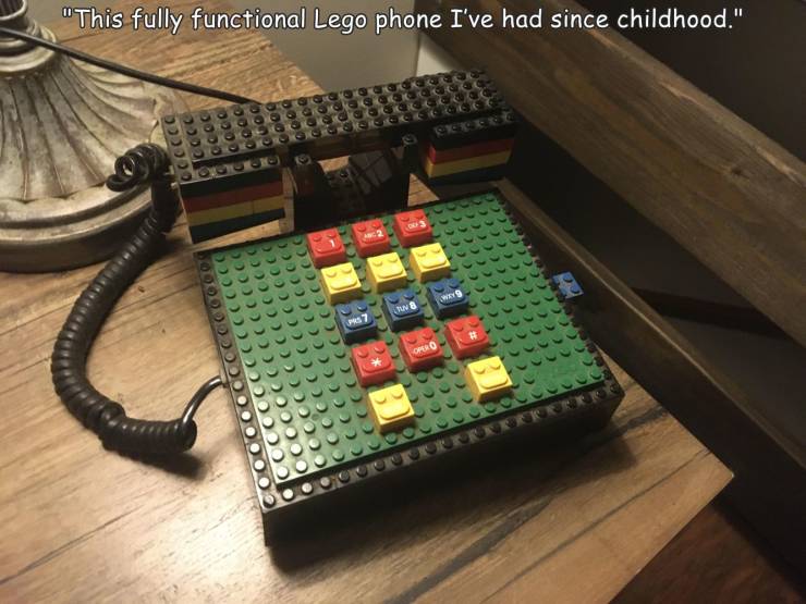 tabletop game - "This fully functional Lego phone I've had since childhood." 606 goed . Occccc coce cccdc 2009 0006 ca Ib Opero