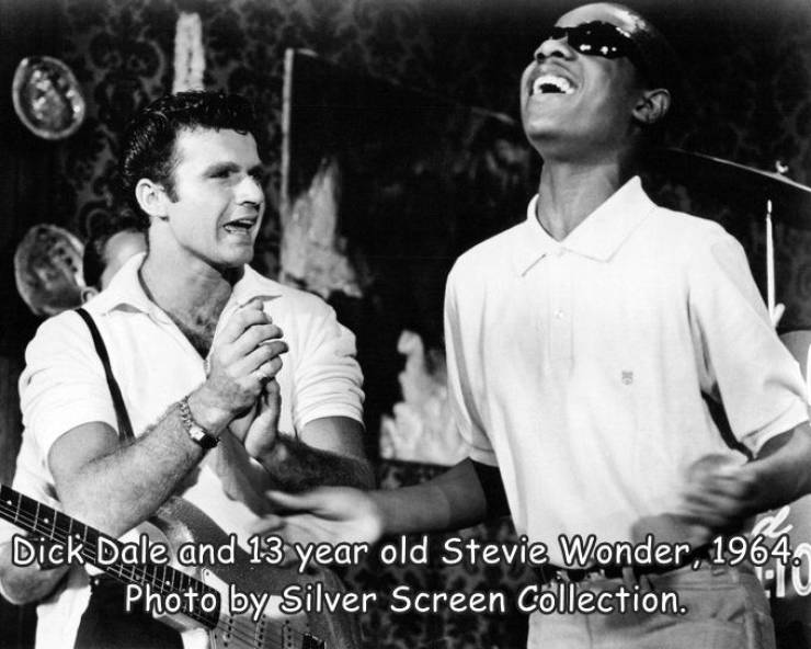 funny photos - dick dale - Dick Dale and 13 year old Stevie Wonder, 1964. Photo by Silver Screen Collection. Tu