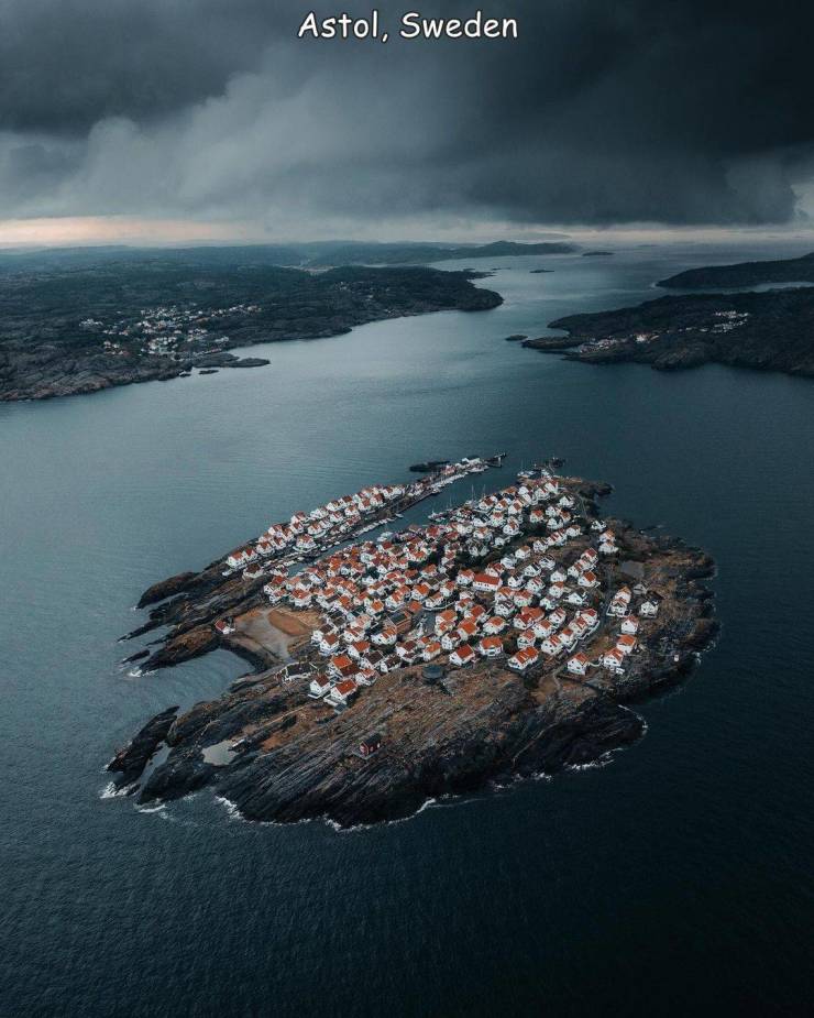 funny photos - aerial photography - Astol, Sweden