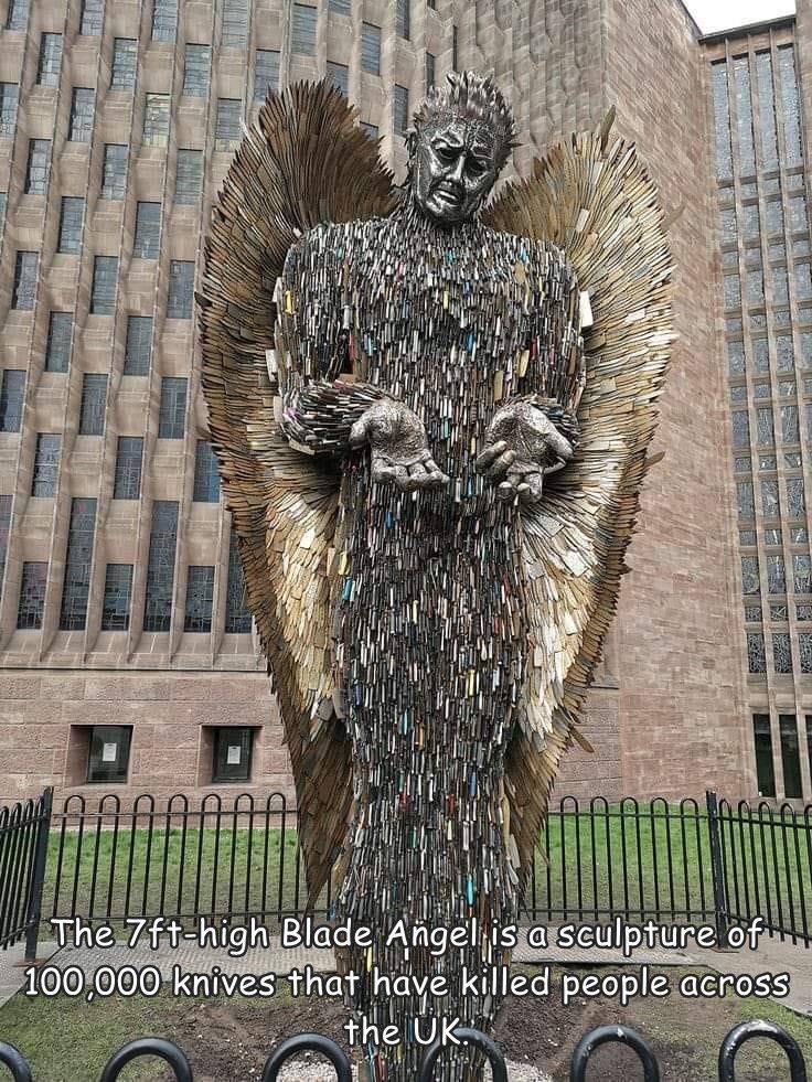 fresh randoms - british ironwork centre - The 7fthigh Blade Angel is a sculpture of 100,000 knives that have killed people across the Uk.