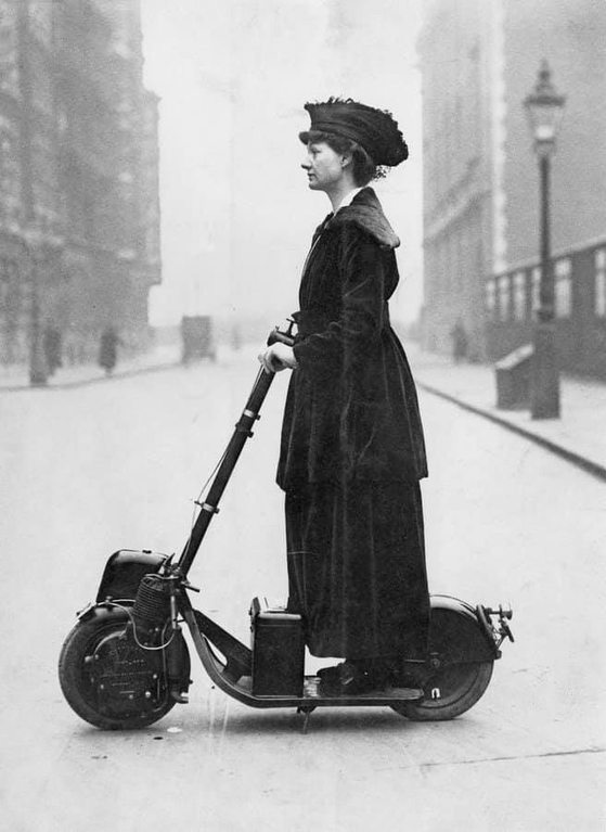 COOL RANDOM PICS - suffragette on a scooter