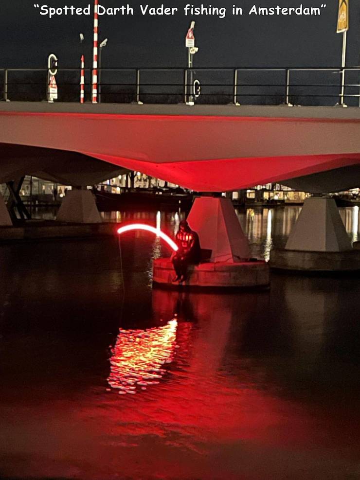 reflection - Spotted Darth Vader fishing in Amsterdam" Cul