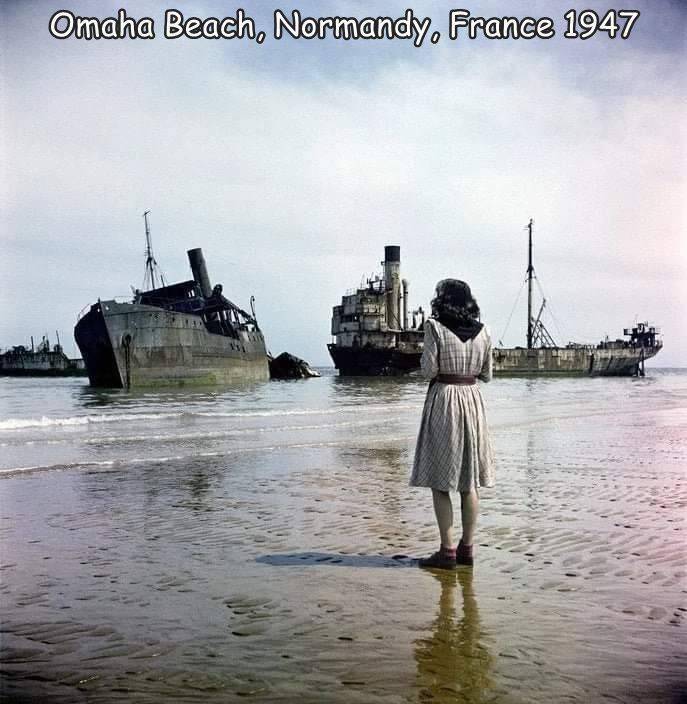 cool images, fun randoms - plaża normandia 1947 - Omaha Beach, Normandy, France 1947