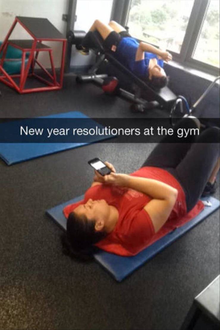 fun randoms - funny photos - new years gym meme - New year resolutioners at the gym