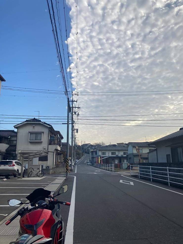 linear cloud formation japan