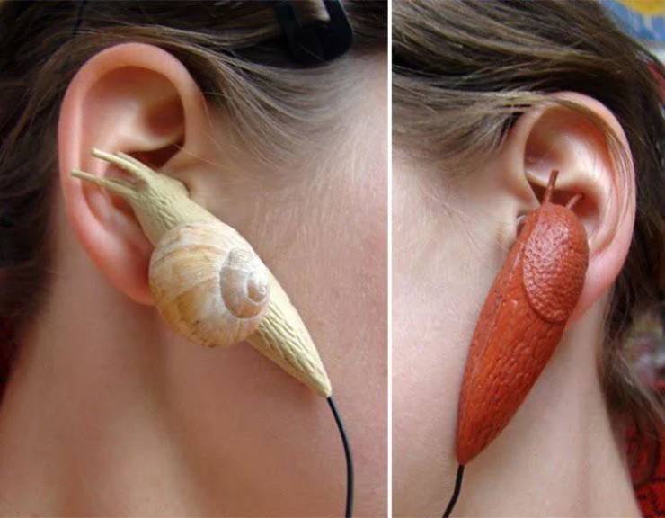 fun randoms - slug earbuds