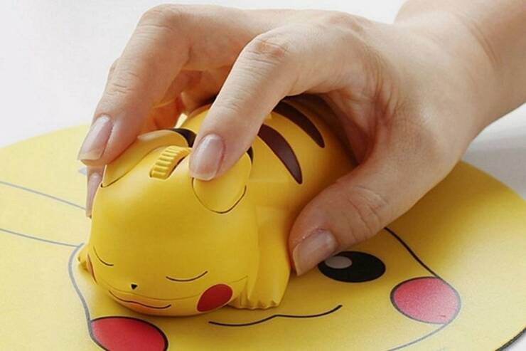 fun randoms - pikachu wireless mouse