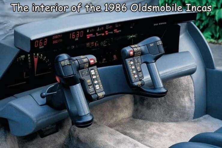fun randoms - funny photos - crazy steering wheels - The interior of the 1986 Oldsmobile Incas 1630 068 Fr 68200 Kan S Thi T