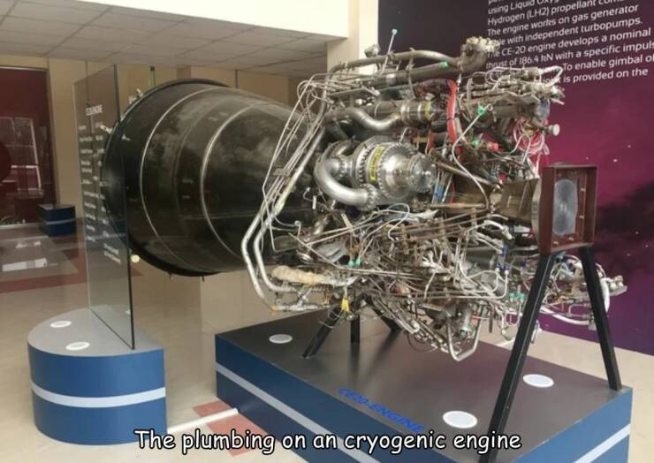 awesome random pics  - ce 20 engine - Stade using Liquid Hydrogen LH2 propellaril The engine wortes on gas generator e with independent turbopumps. The Ce20 engine develops a nominal thoust of 186.4 N with a specific impuls To enable gimbal ol is provided