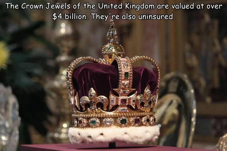 awesome random pics  - queen elizabeth crown worth - The Crown Jewels of the United Kingdom are valued at over $4 billion. They're also uninsured. Ferrarasima Pers gaaaaasarding pot