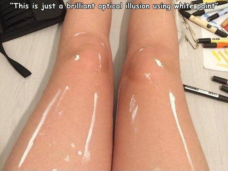 cool random pics - shiny legs illusion - "This is just a brilliant optical illusion using white paint"