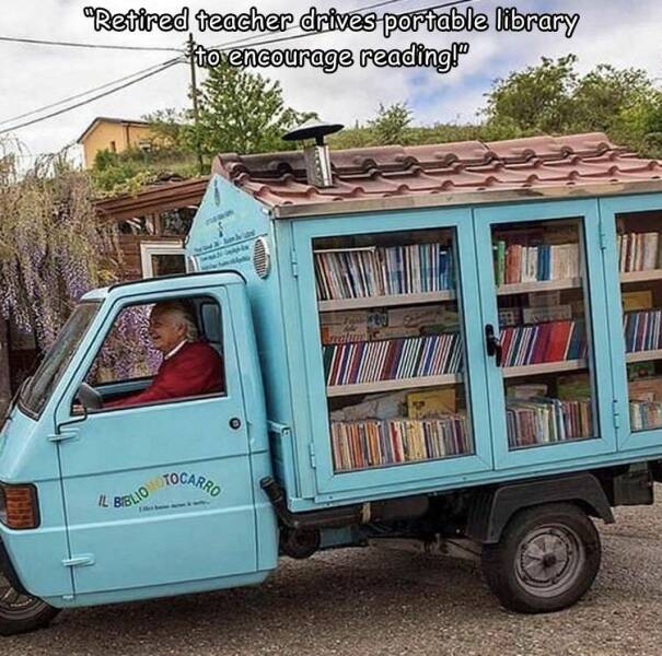 cool random pics - portable library - "Retired teacher drives portable library to encourage reading!" Il Motocarro Biblio Tick