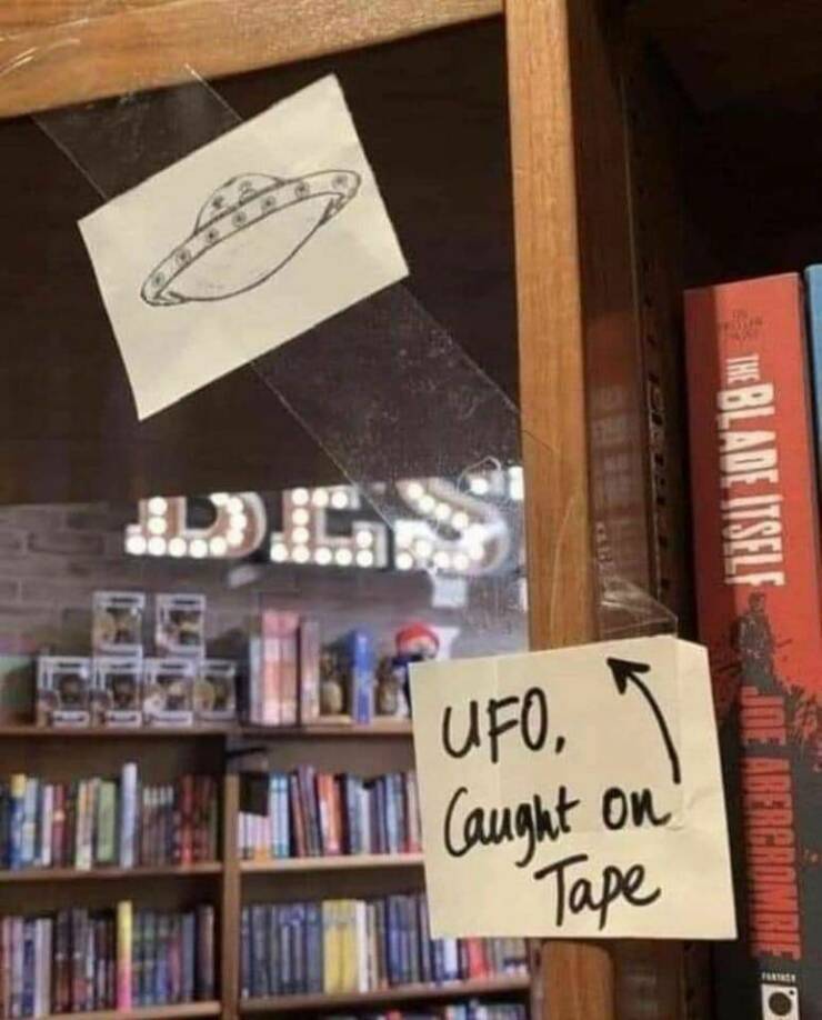 cool random pics -  book - The Blade Itself Tct Joe Abercrombie Caught on Ufo, Tape