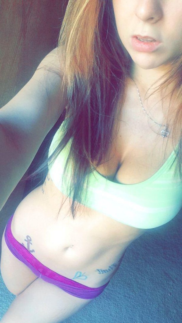 Hot Chicks In Sports Bras For Your Viewing Pleasure!