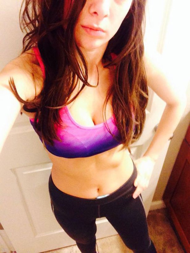 Hot Chicks In Sports Bras For Your Viewing Pleasure!