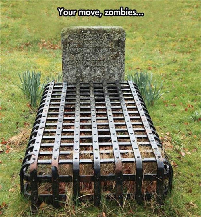 your family hates you - Your move, zombies... Ur Idunt