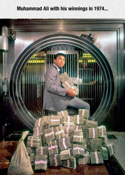 mohamed ali bank - Muhammad Ali with his winnings in 1974... 1992