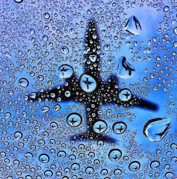 random pic aircraft refraction raindrops - 090 aze a 90 Noa . 09 @ @ 0 9. .. .. . 0 . Cox took