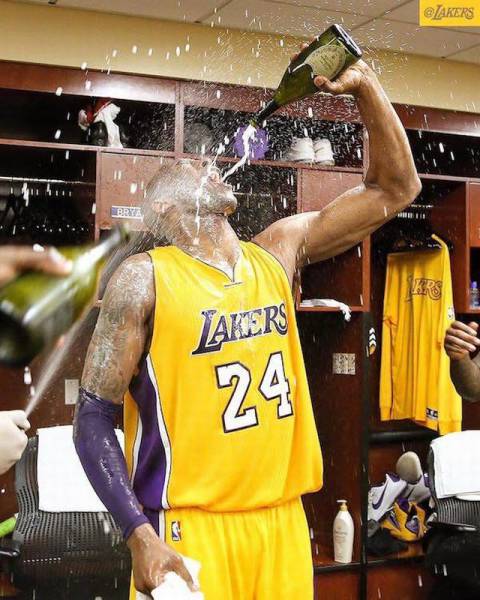 cool pic kobe bryant champagne - Lakers Akers