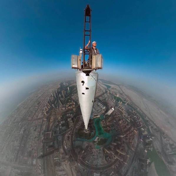 cool pic burj khalifa selfie
