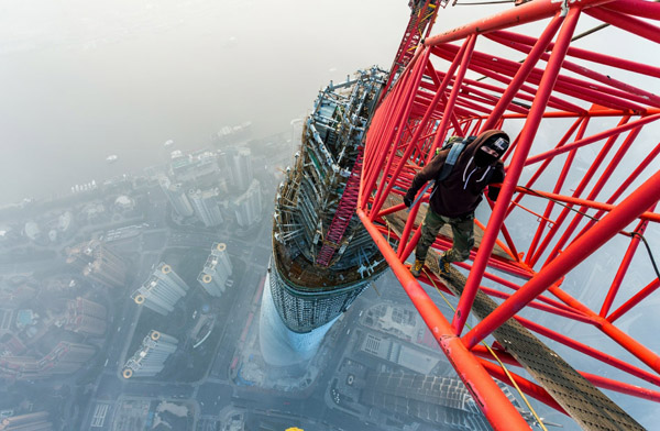 shanghai tower climb - T Ina