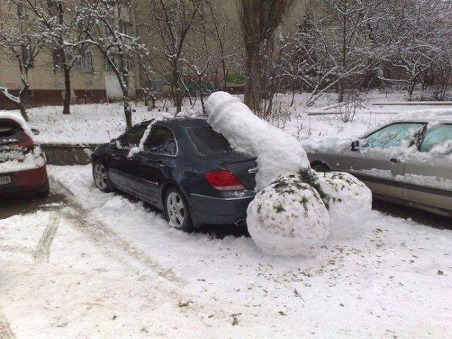 snow penis sculpture