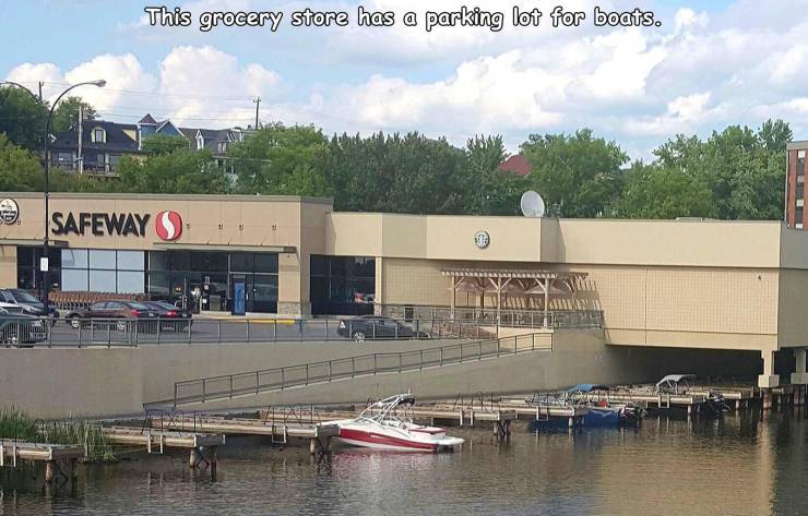 random pics - water transportation - This grocery store has a parking lot for boats. Safeway Iron